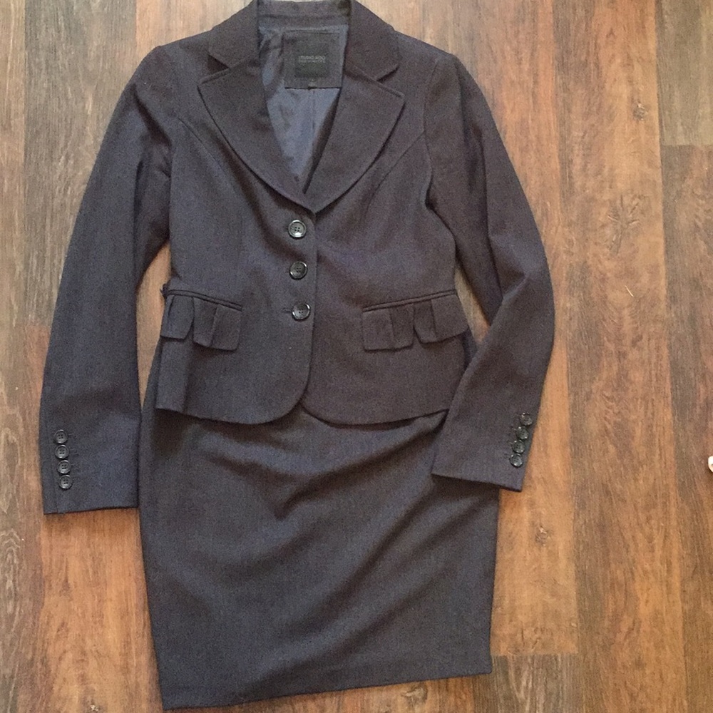 Grey Suit with skirt